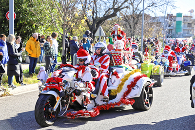 Parade et march des pres nol motards